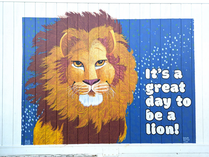 Lion mural at Stonegate K-8, final photo